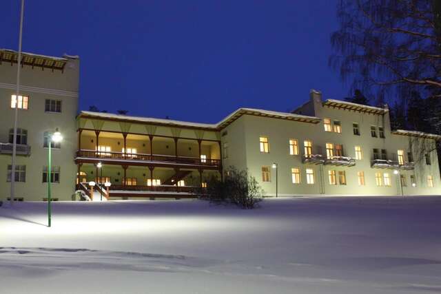 Отель Hotel Kruunupuisto Пункахарью-24